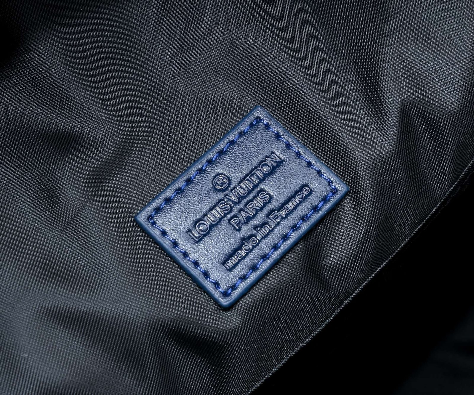L0vis Vvtt0n M46806 Discovery Backpack PM