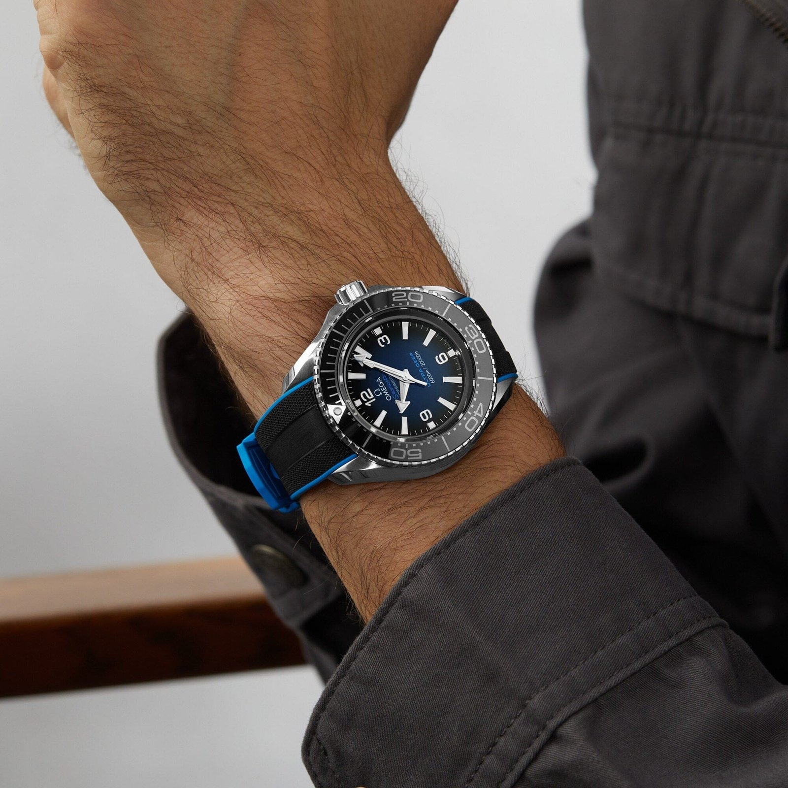 0me*ga Seamaster Planet Ocean 600M