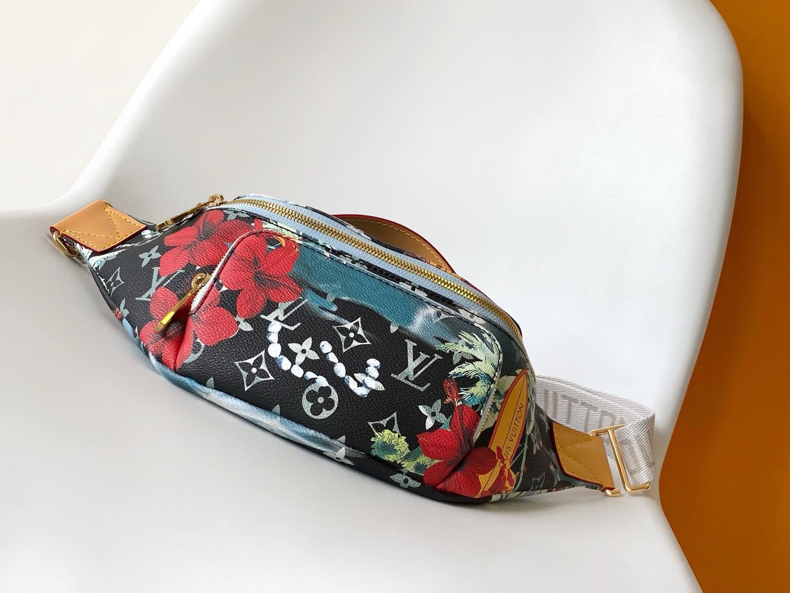 L0vis Vvtt0n M24992 Rush Bumbag