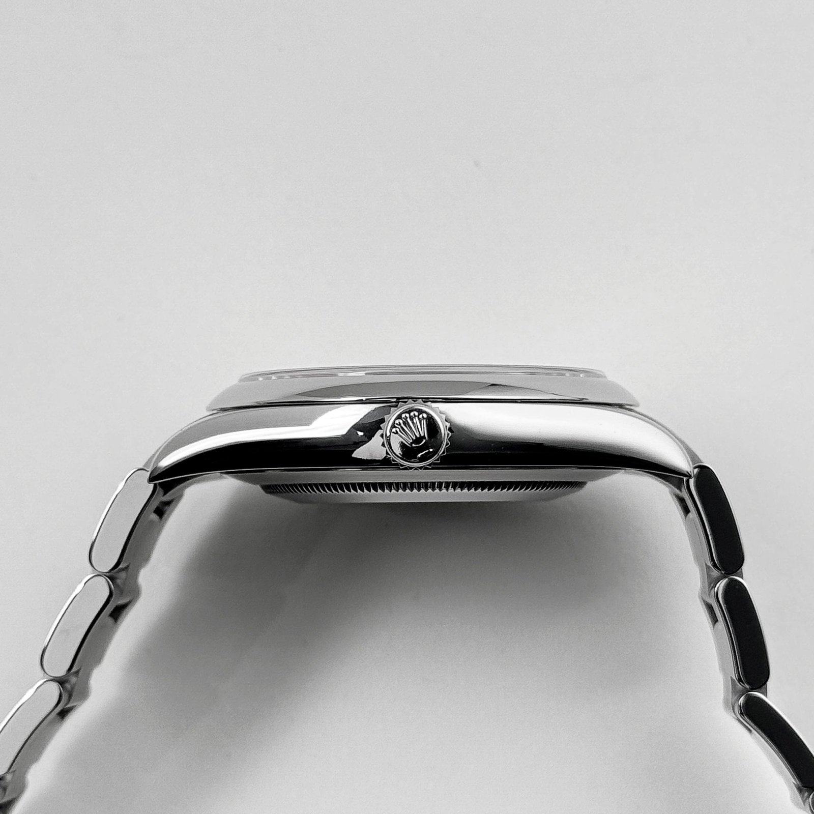 R01ex Oyster Perpetual 41 124300 Stainless Steel Red Dial (2021)