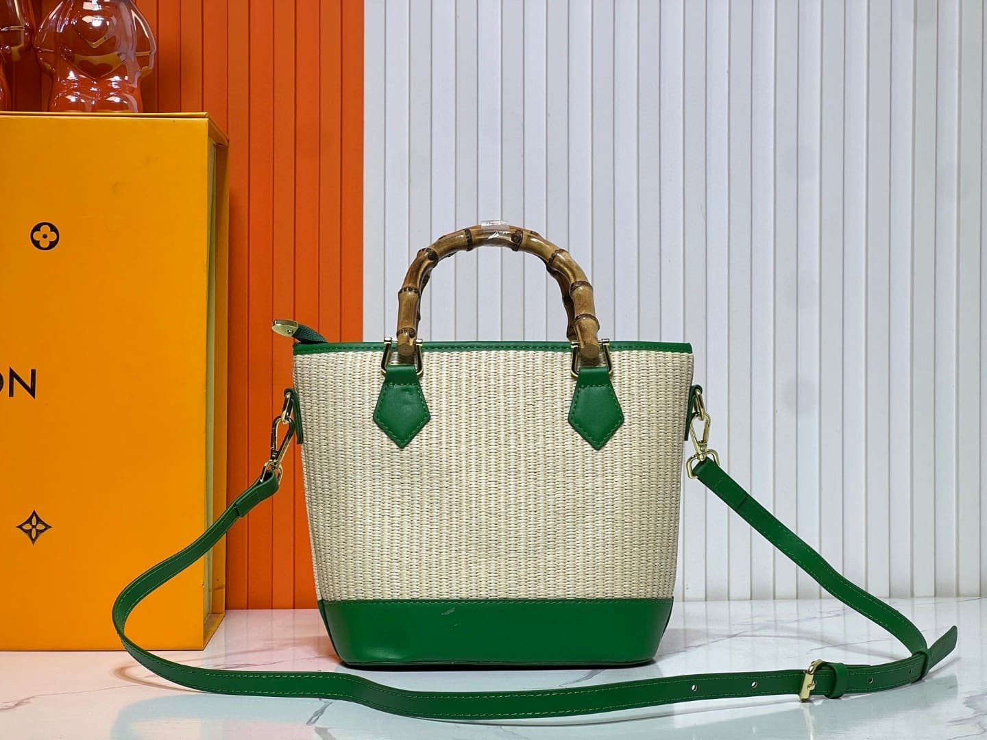 L0vis Vvtt0n Raffia Petit Bucket Tote