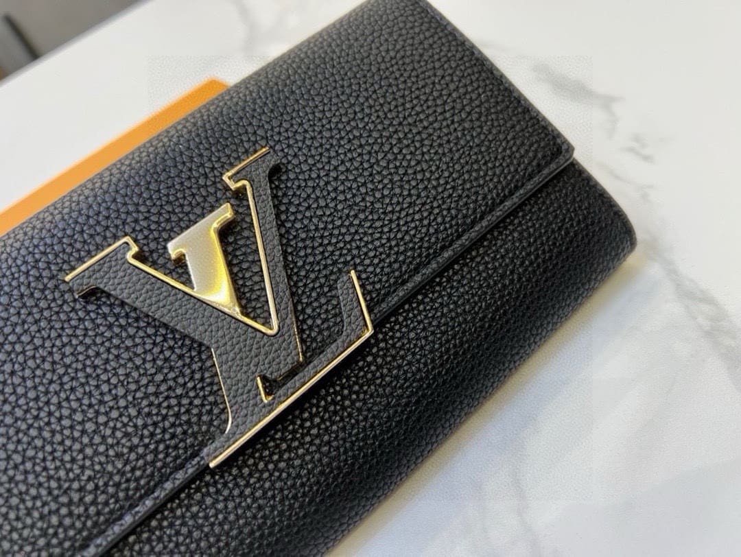 L0vis Vvtt0n M61248 Capucines Wallet