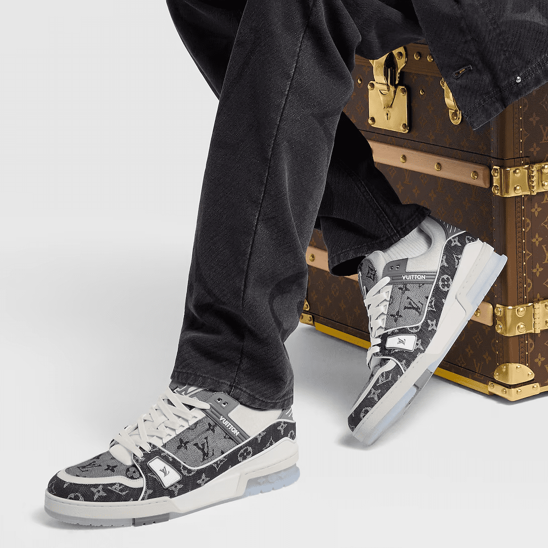 L0vis Vvtt0n 1ADHIG LV Trainer Sneaker