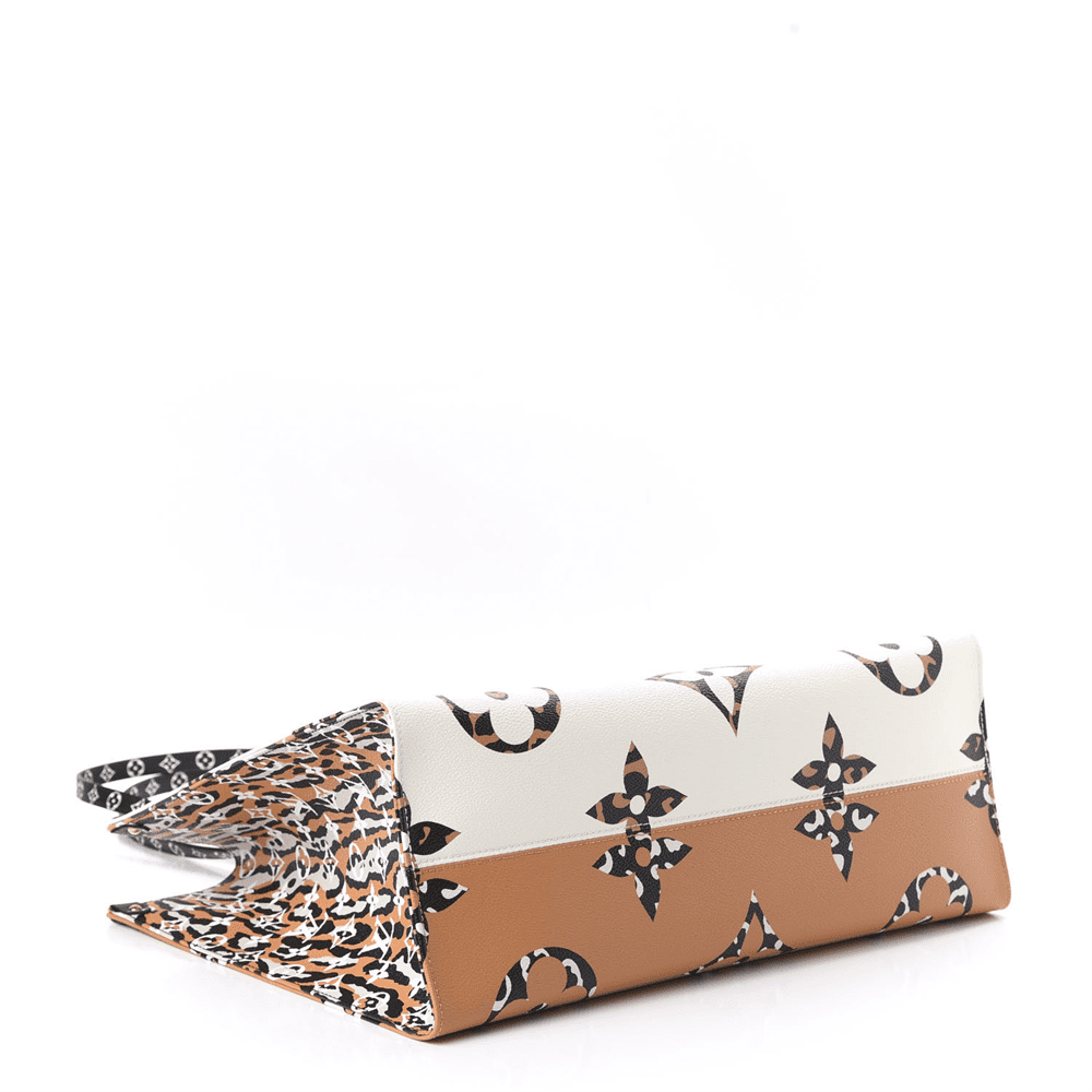 L0vis Vvtt0n Monogram Giant Jungle Onthego GM Ivory