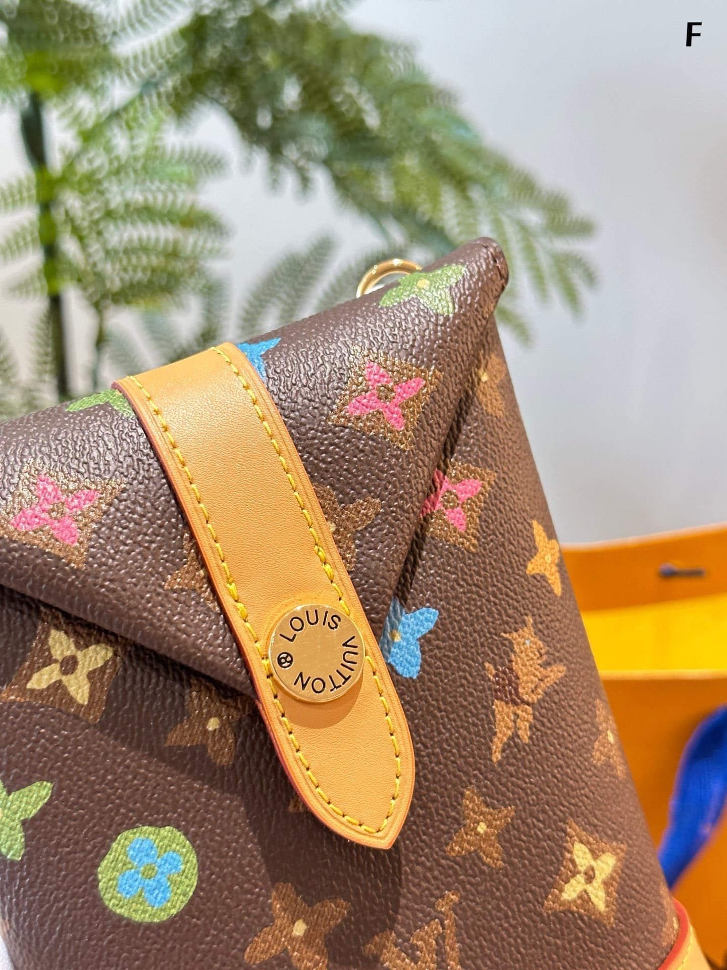 L0vis Vvtt0n M83344 Envelope Pouch
