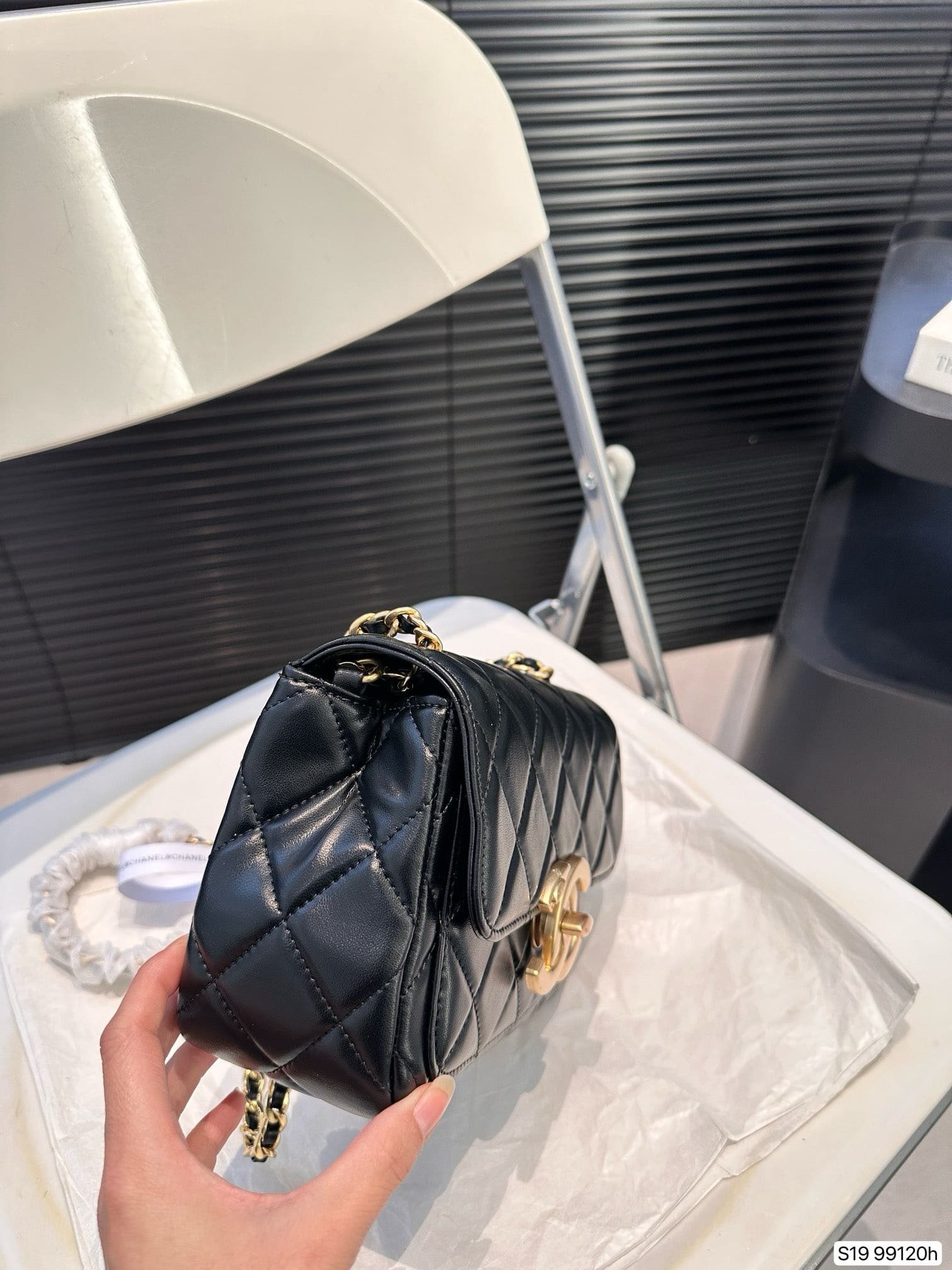 Ch**el chain bag