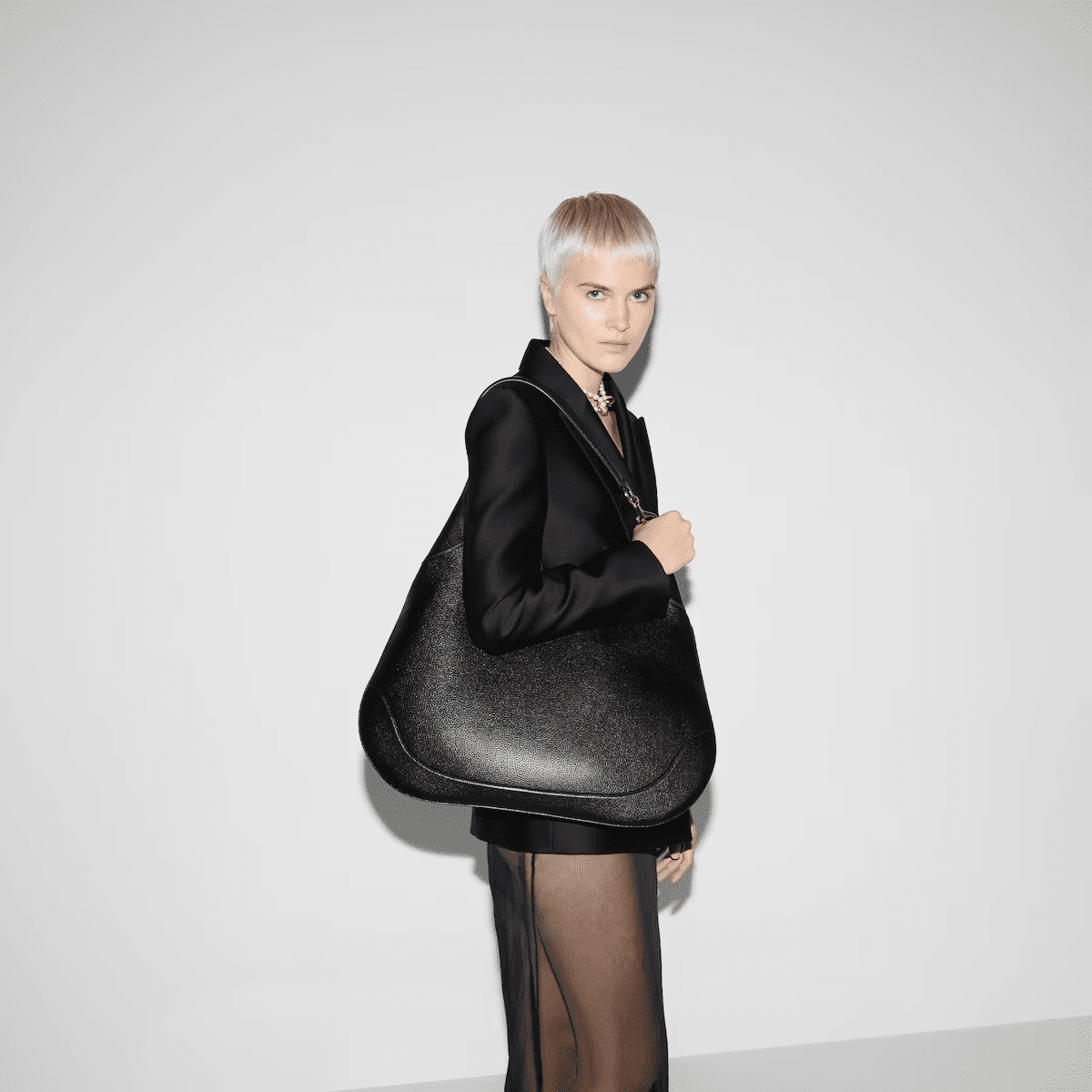 Gvc*1 B medium shoulder bag