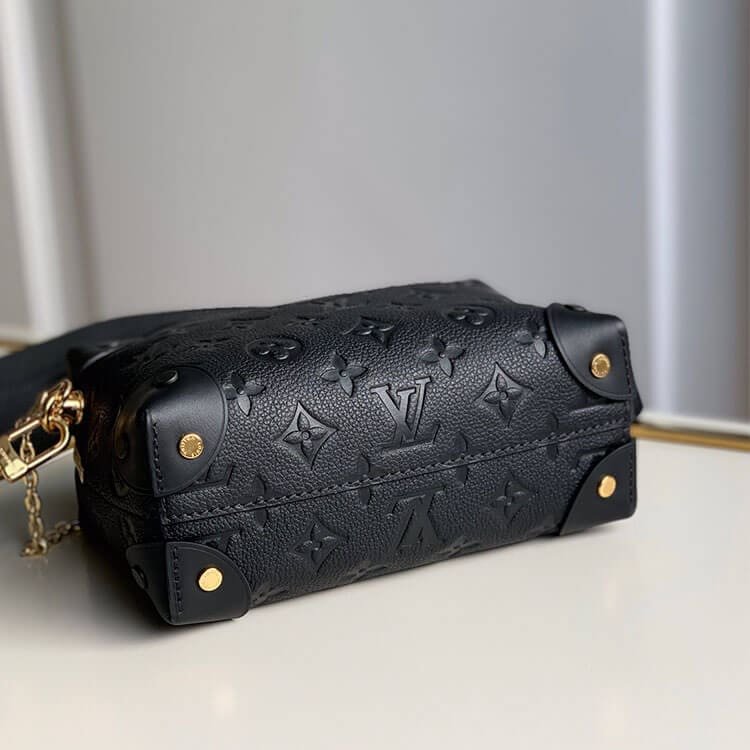 L0vis Vvtt0n Petite Malle Souple Handbag M45393