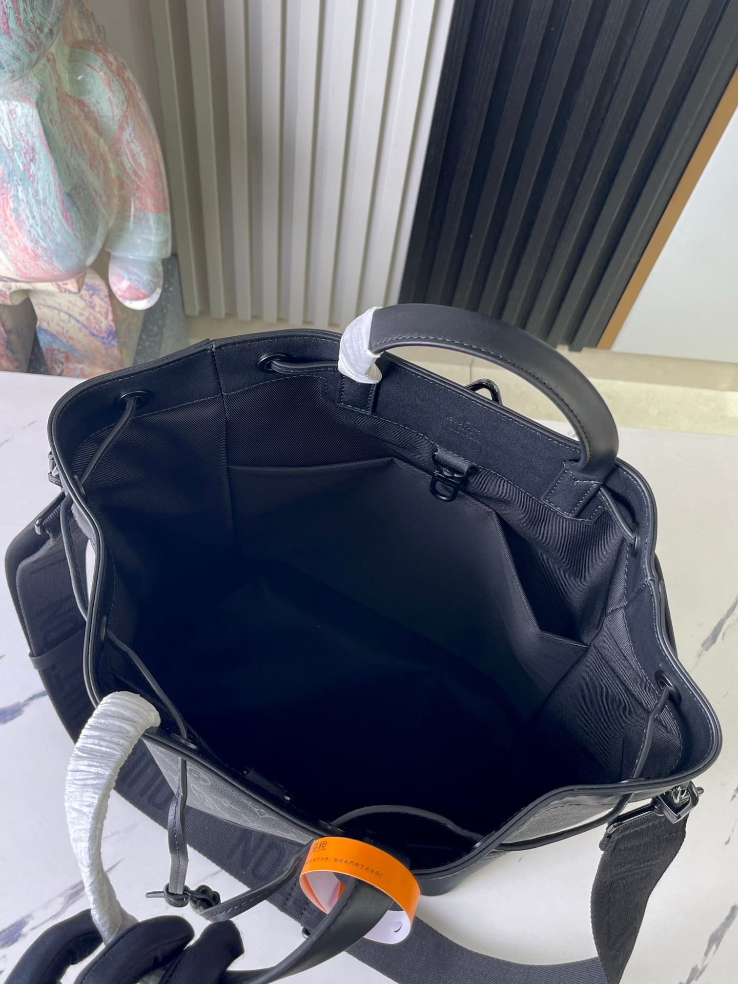 L0vis Vvtt0n M46693 Maxi Noé Sling Bag