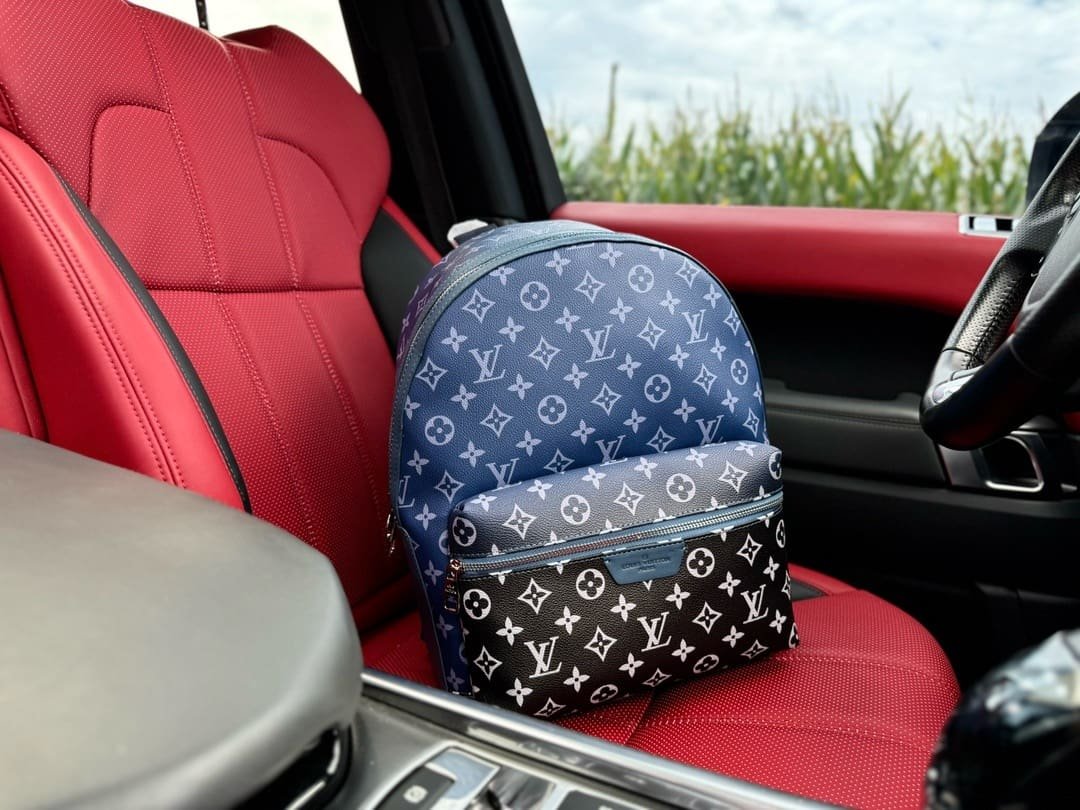 L0vis Vvtt0n M11590 Discovery Backpack PM