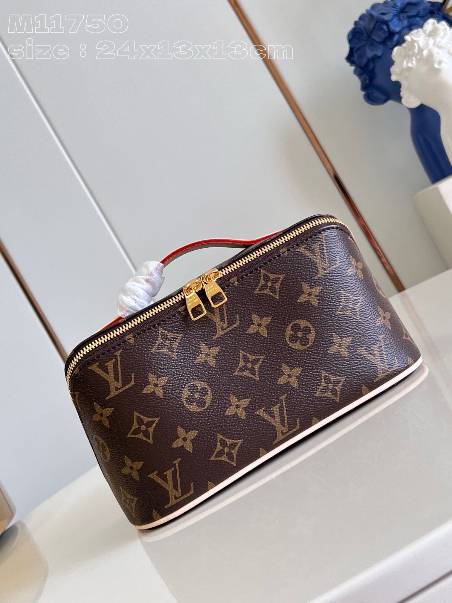 L0vis Vvtt0n M11750 Toiletry Bag