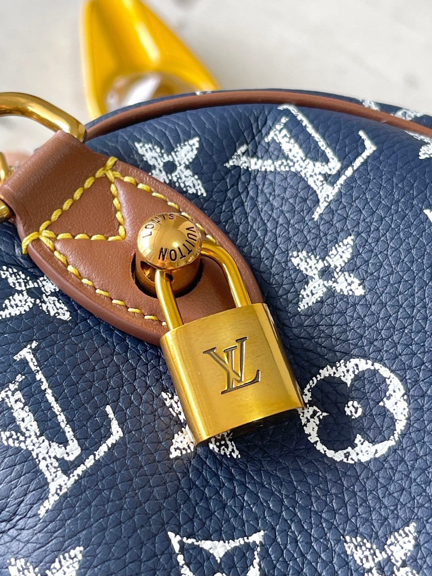 L0vis Vvtt0n M15278 Speedy P9 Bandoulière 25（Top quality）
