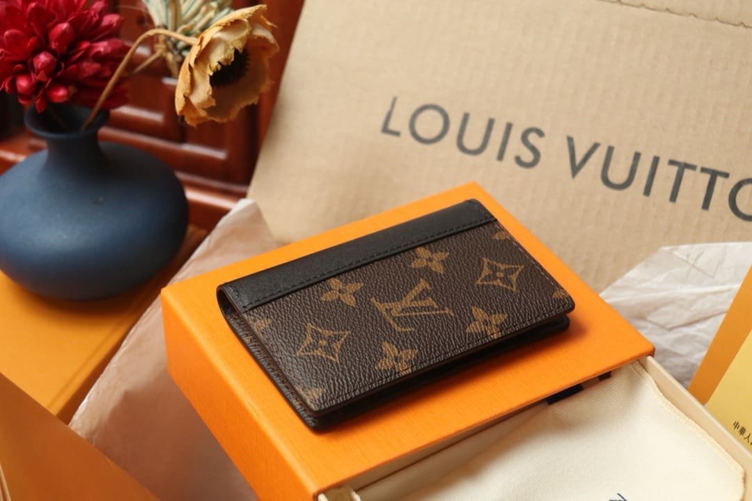 L0vis Vvtt0n M60111 Pocket Organizer