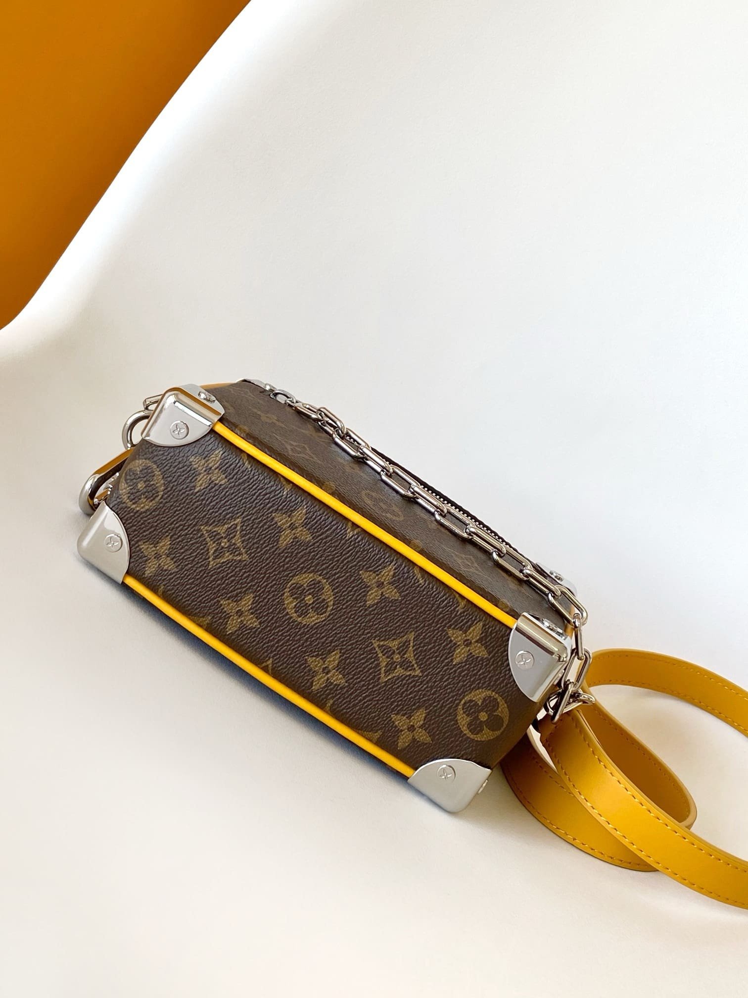 L0vis Vvtt0n M12767 Mini Soft Trunk