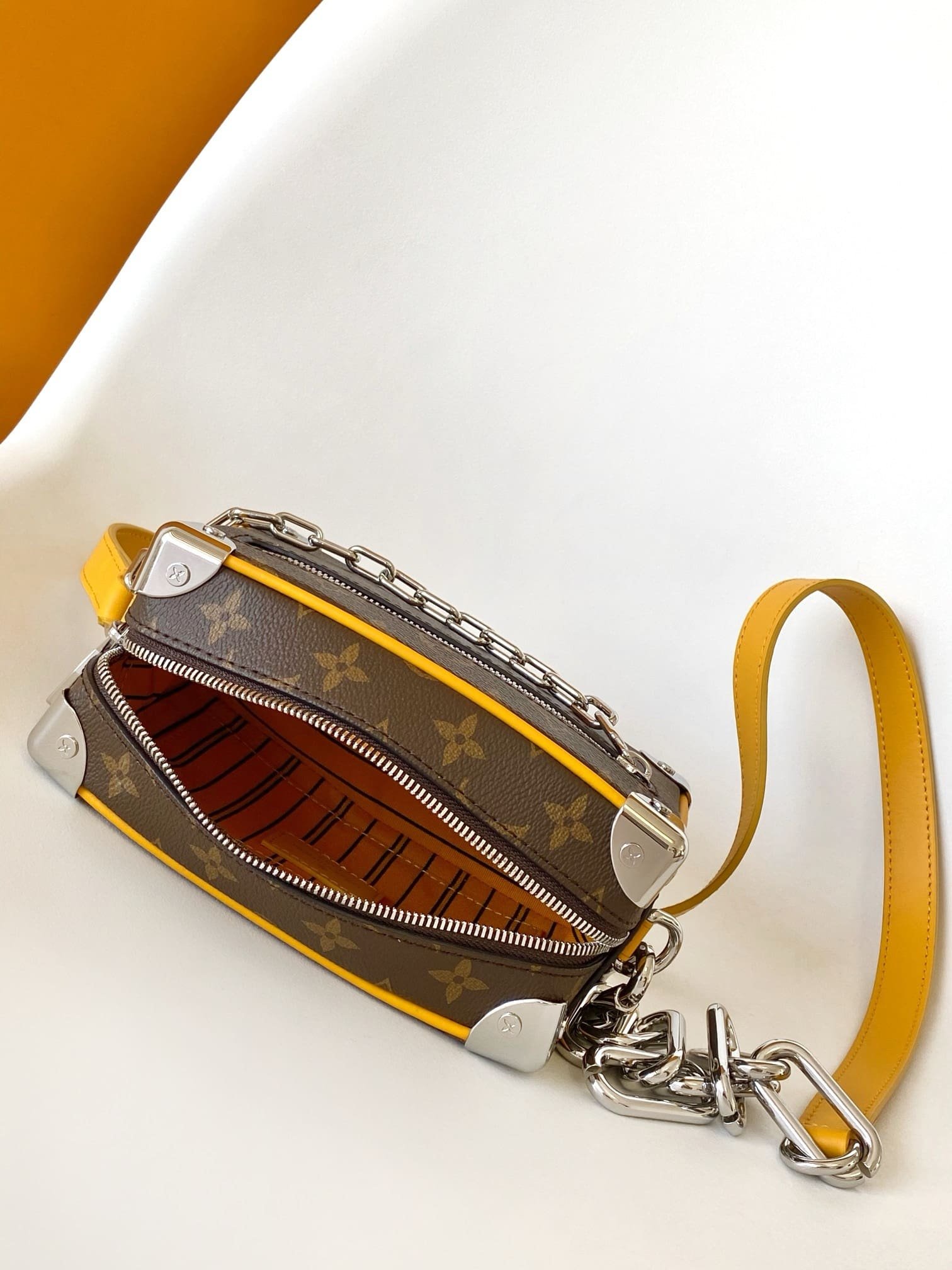 L0vis Vvtt0n M12767 Mini Soft Trunk