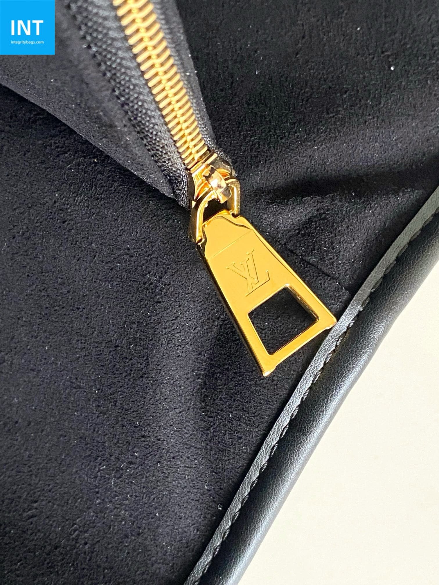 L0vis Vvtt0n M47185 Babylone Tote MM