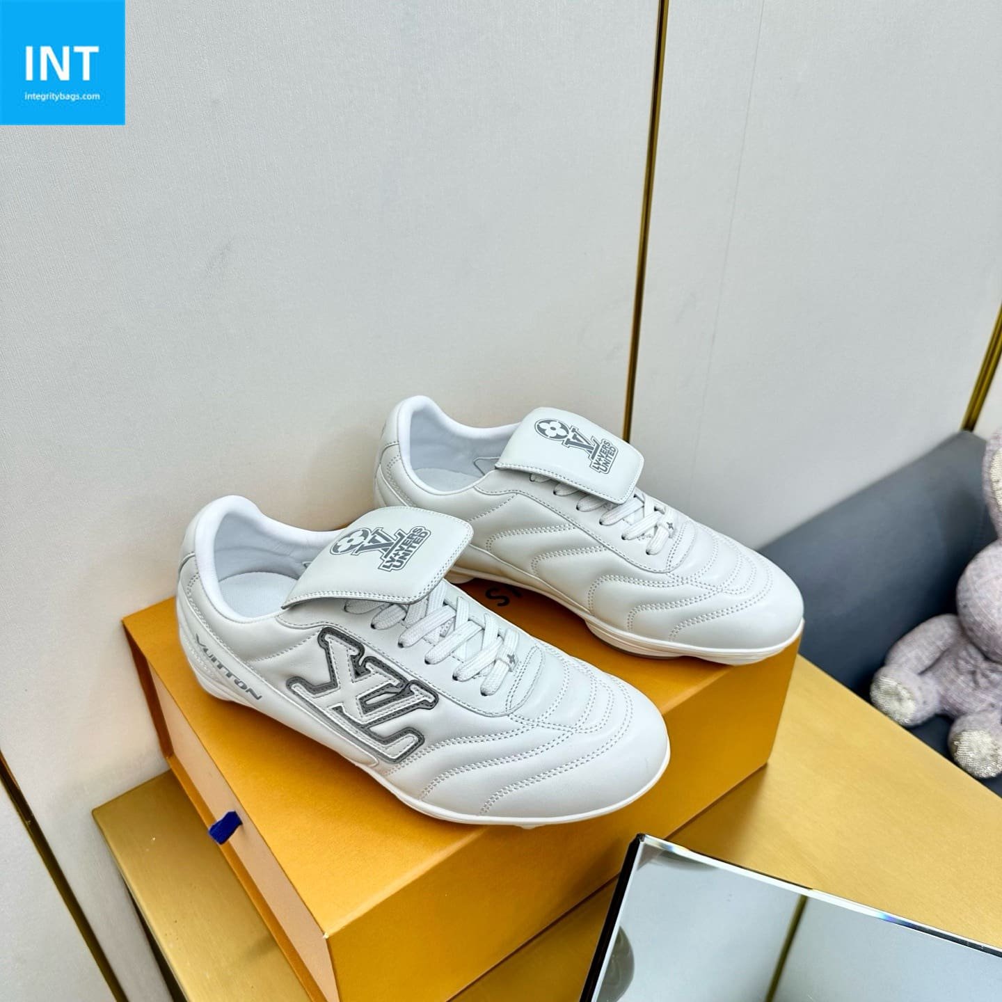 L0vis Vvtt0n Shoes | Mastercraft Quality