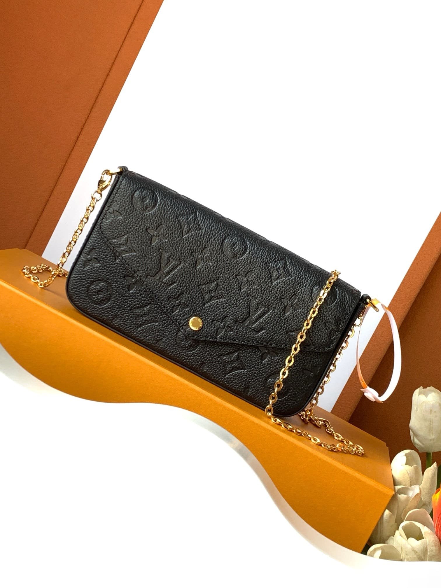 L0vis Vvtt0n M82477 Félicie Pochette