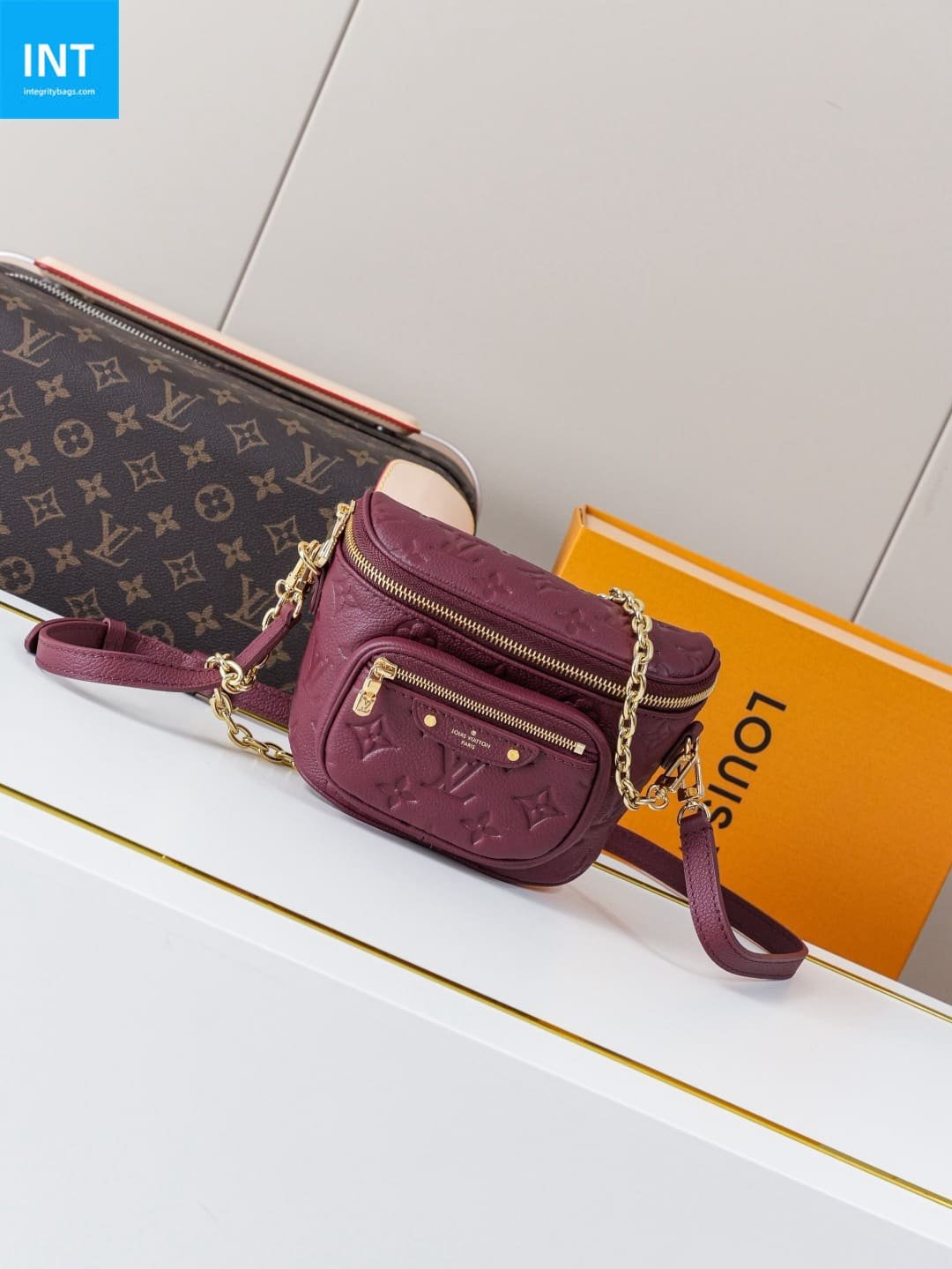 L0vis Vvtt0n M25905 Mini Bumbag