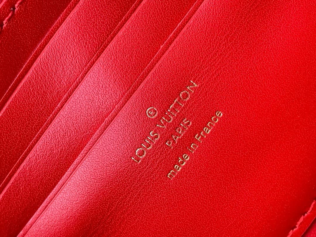 L0vis Vvtt0n M12405 Wallet On Chain Capucines
