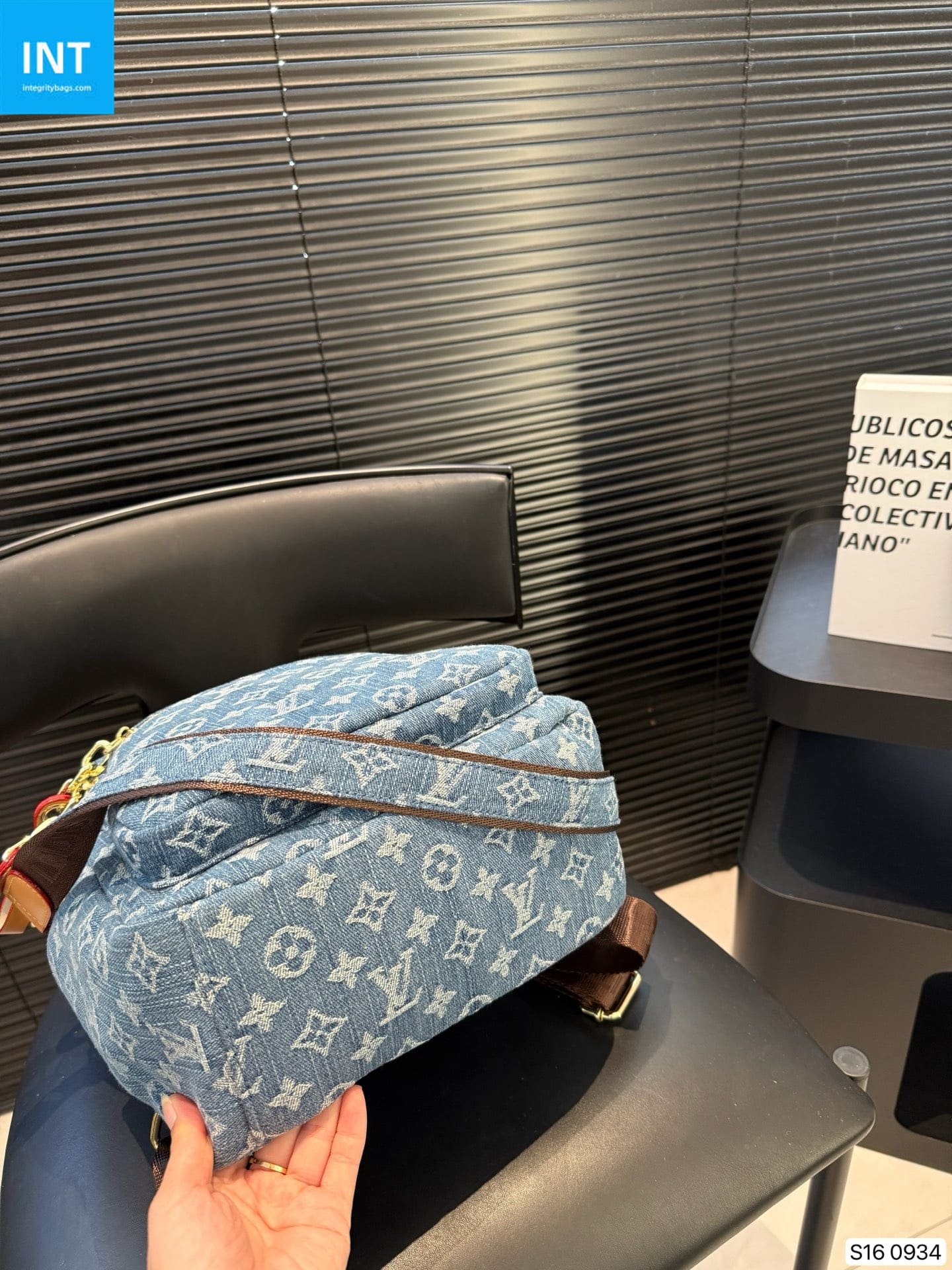 L0vis Vvtt0n backpack