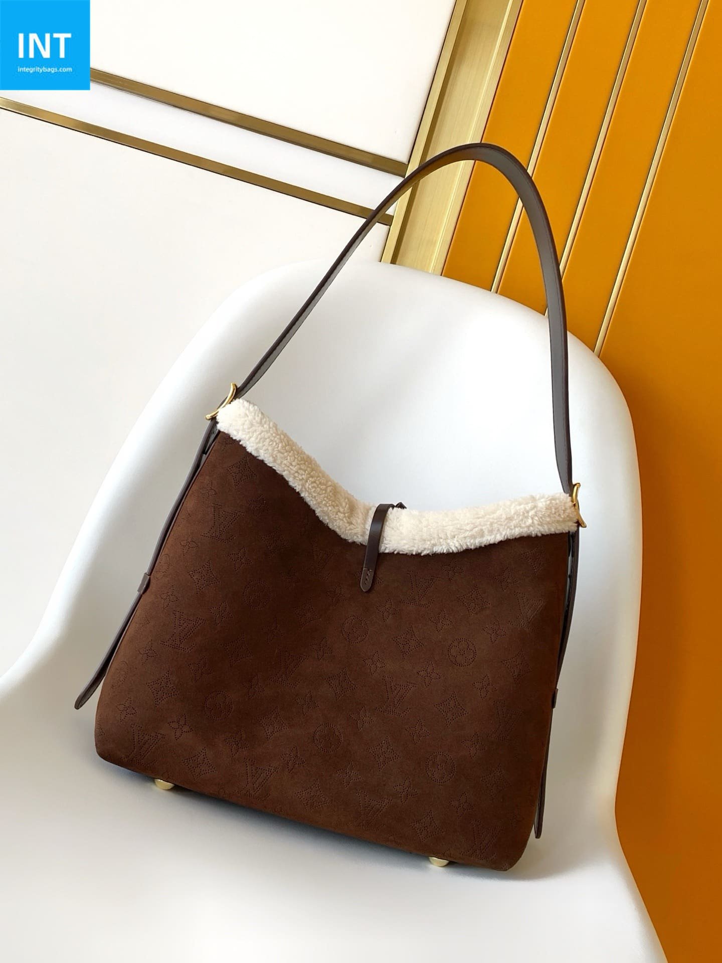 L0vis Vvtt0n M26421 CarryAll PM