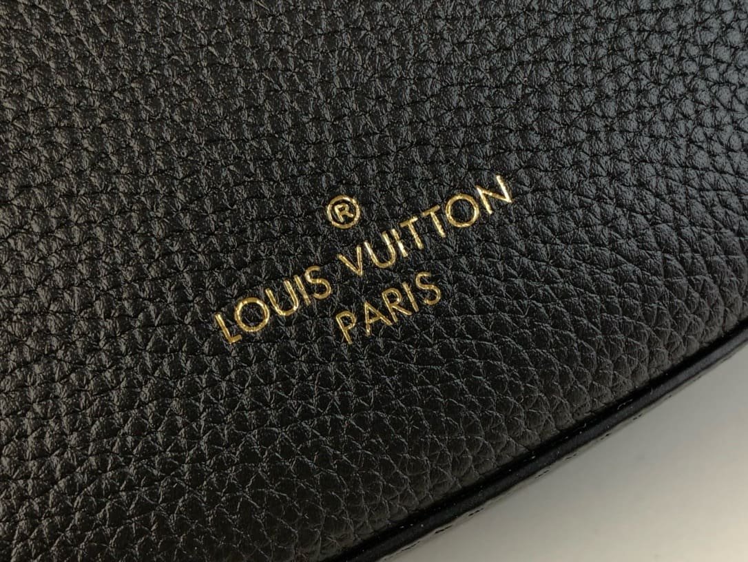 L0vis Vvtt0n M11429 Low Key Bumbag