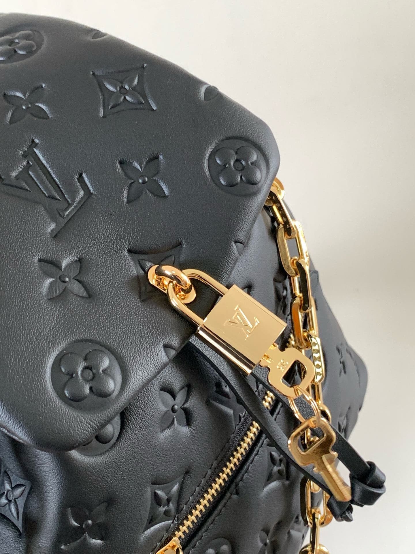 L0vis Vvtt0n M13357 Coussin Backpack PM