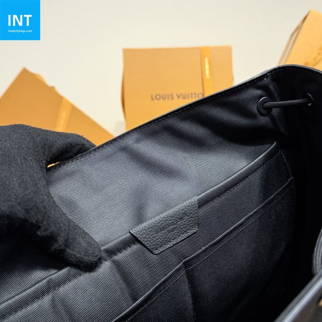 L0vis Vvtt0n M15262 Fastline Backpack