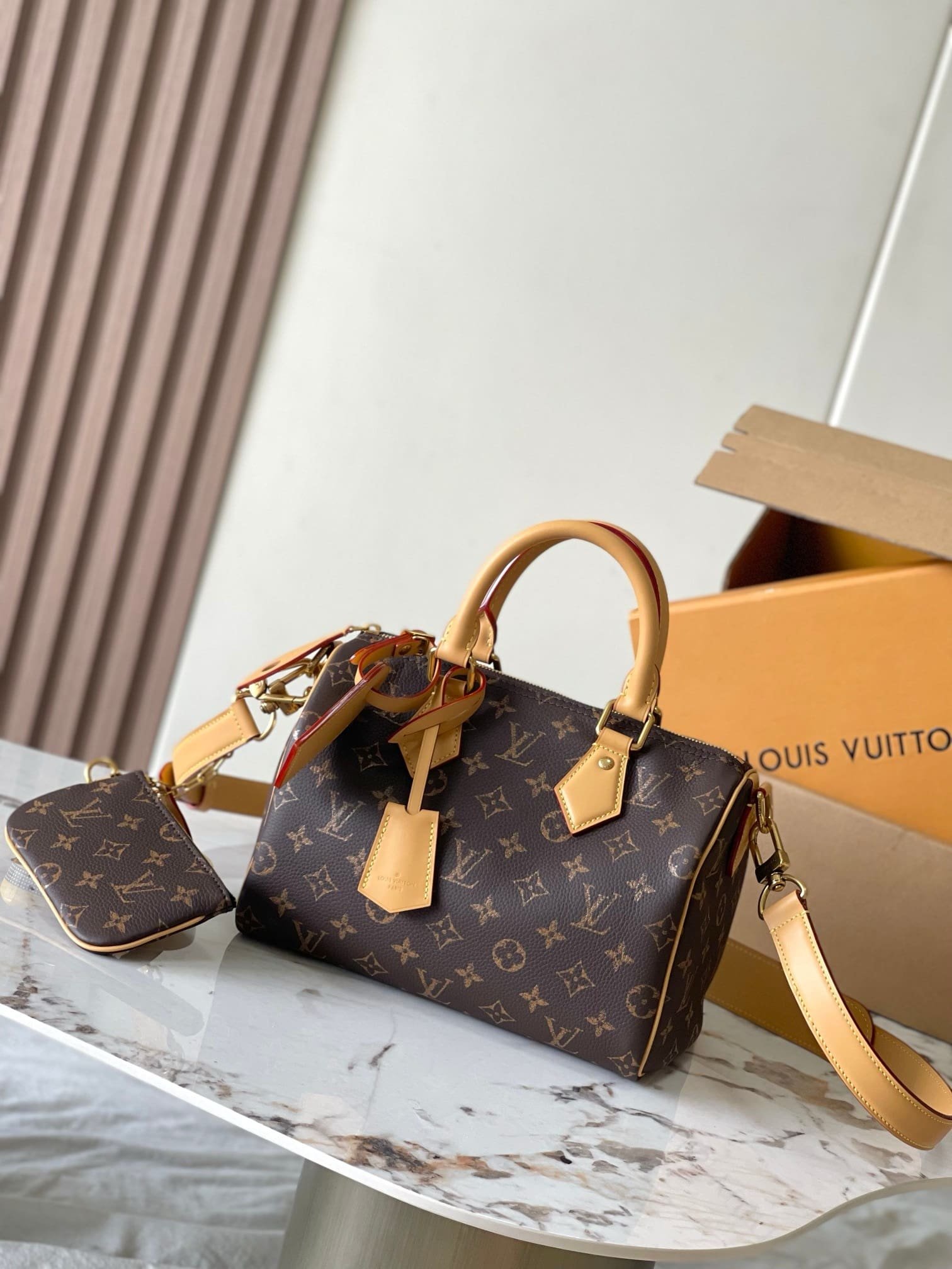 L0vis Vvtt0n M24443 Speedy P9 Bandoulière 25