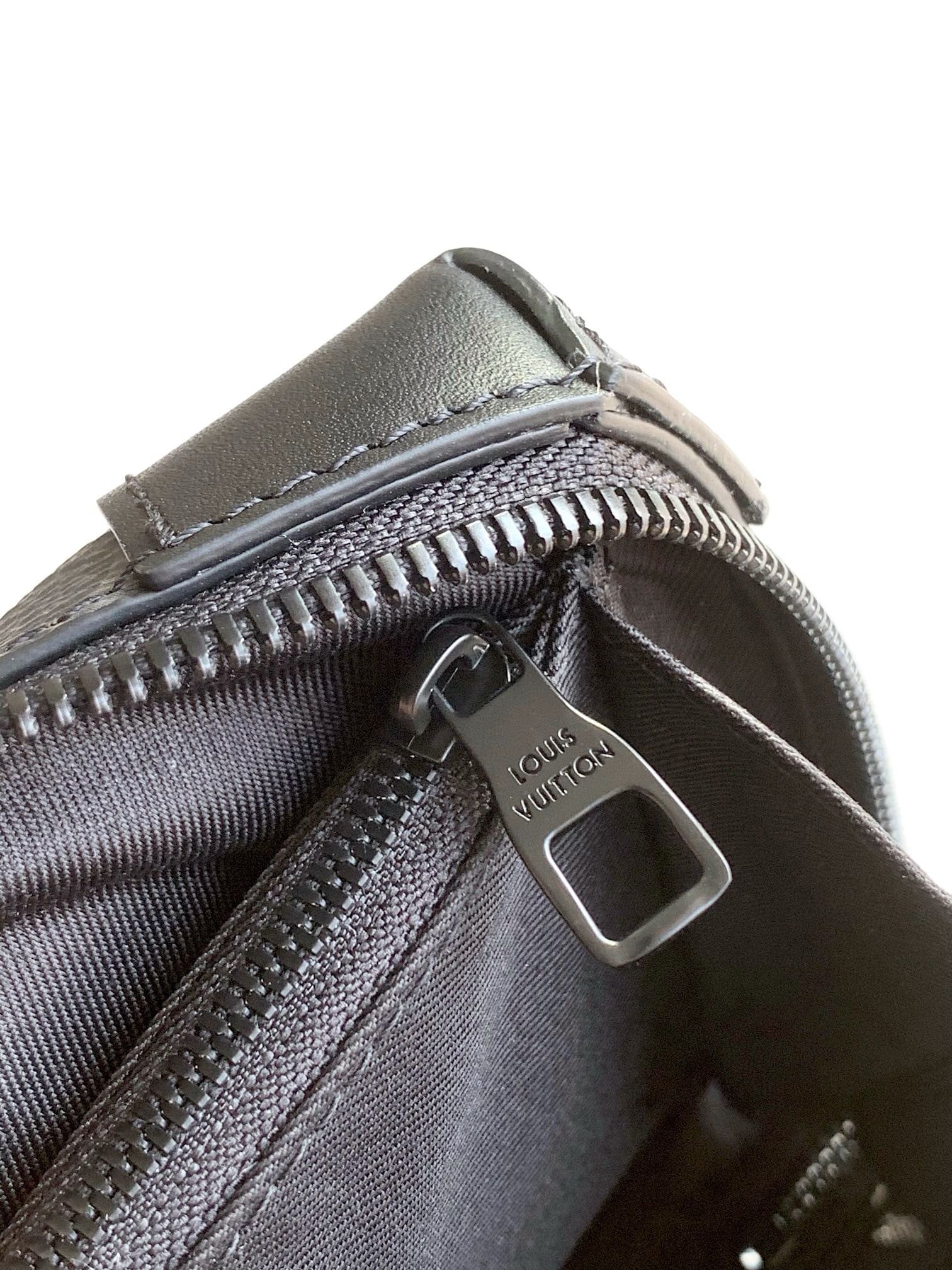 L0vis Vvtt0n M69838 Soft Trunk Wallet