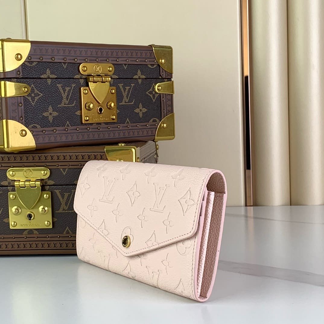 L0vis Vvtt0n M83443 Sarah Wallet