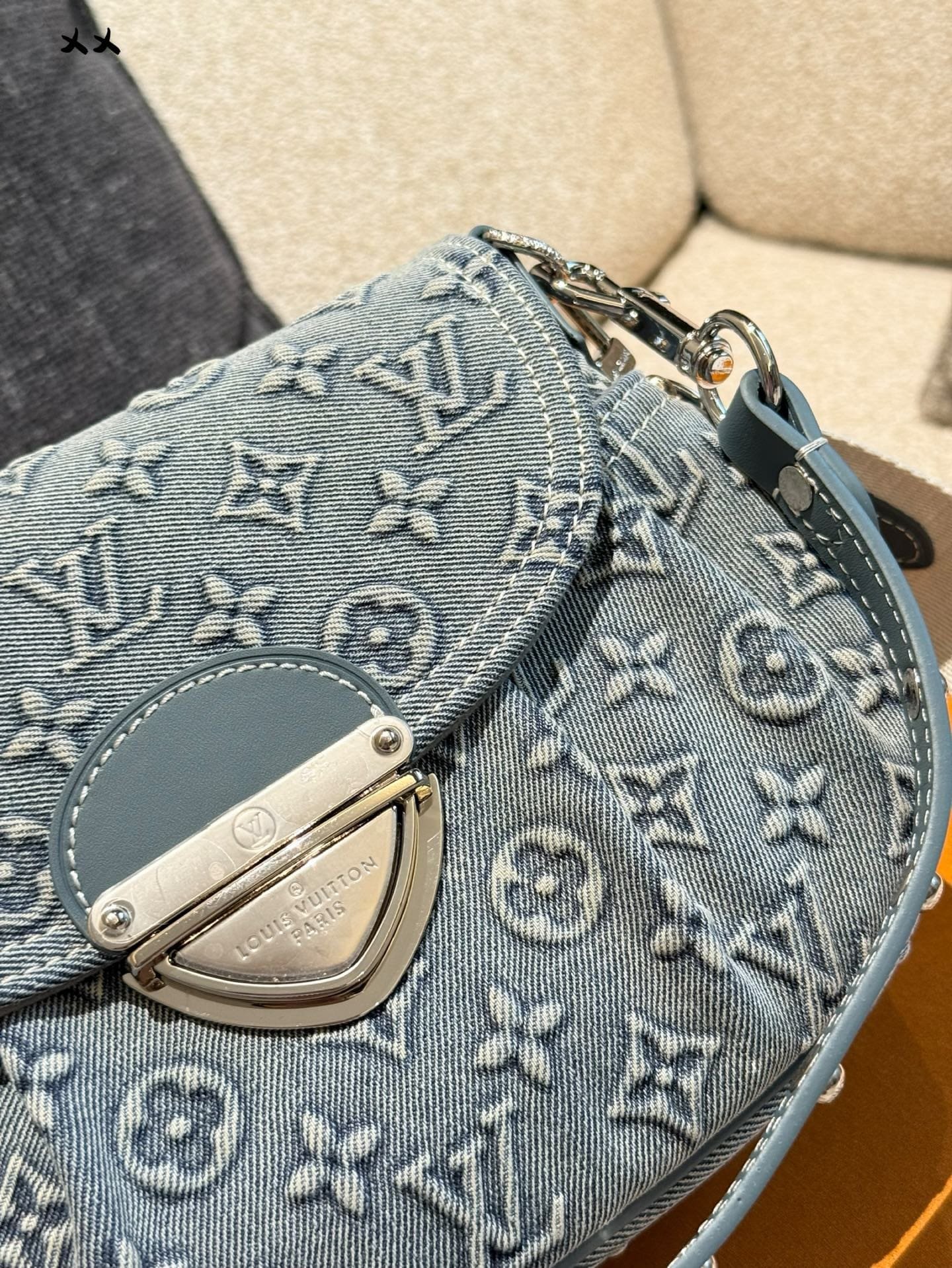 L0vis Vvtt0n denim bag