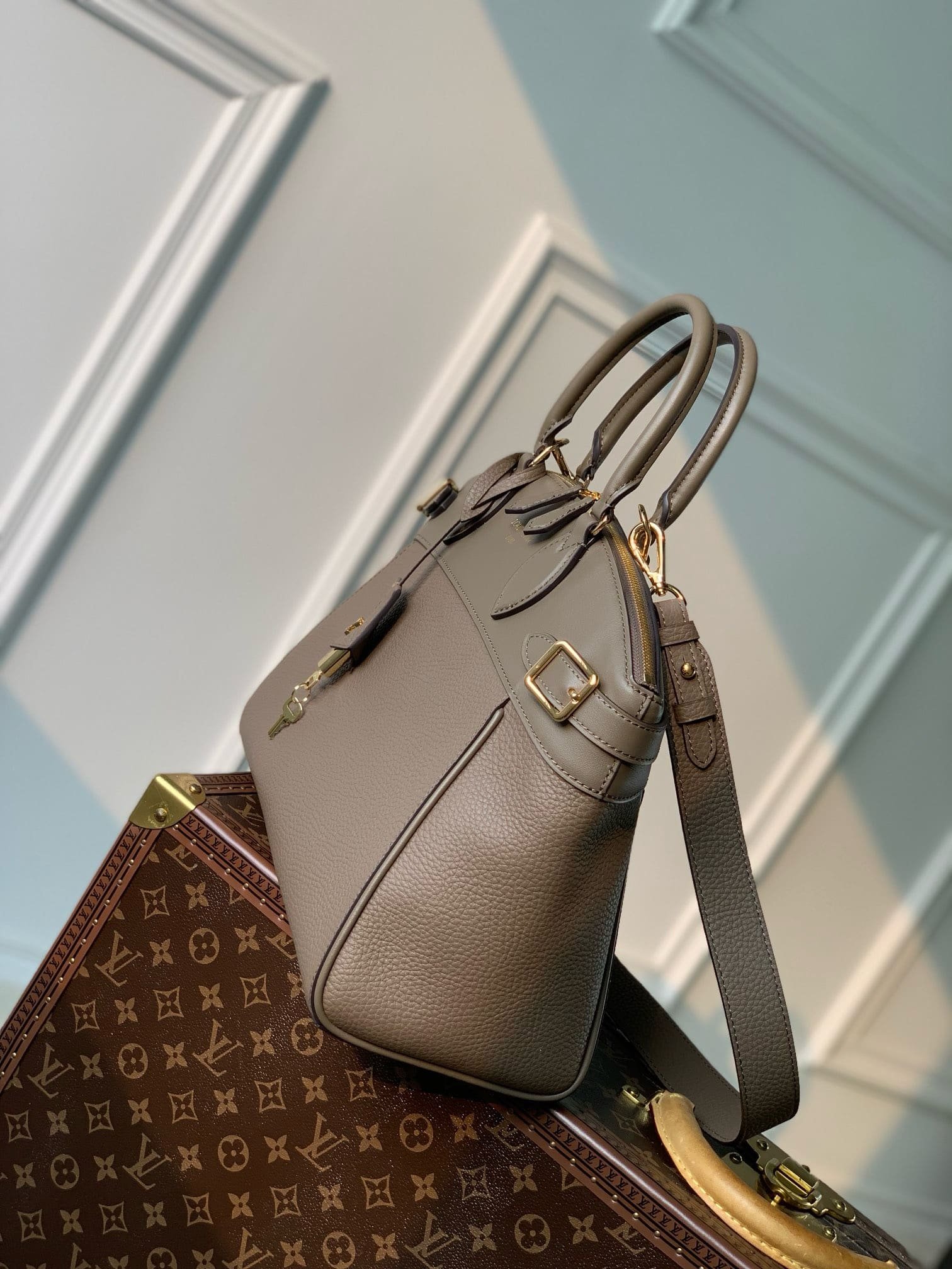 L0vis Vvtt0n M22927 Vendôme MM