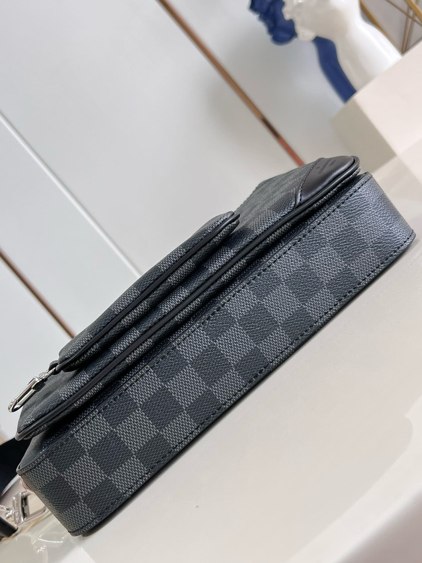 L0vis Vvtt0n N40519 Trio Messenger