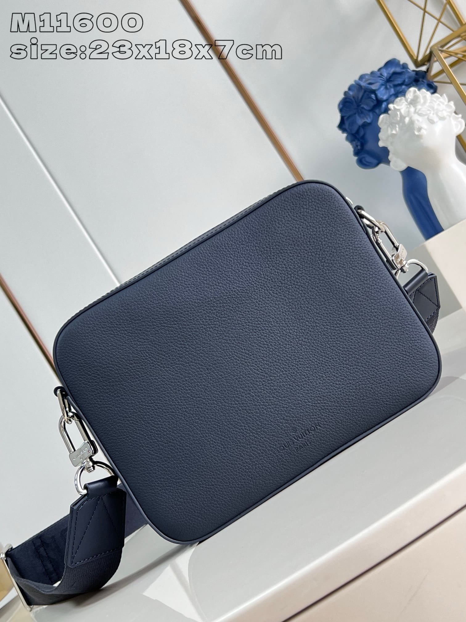 L0vis Vvtt0n M11600 Fastline Messenger