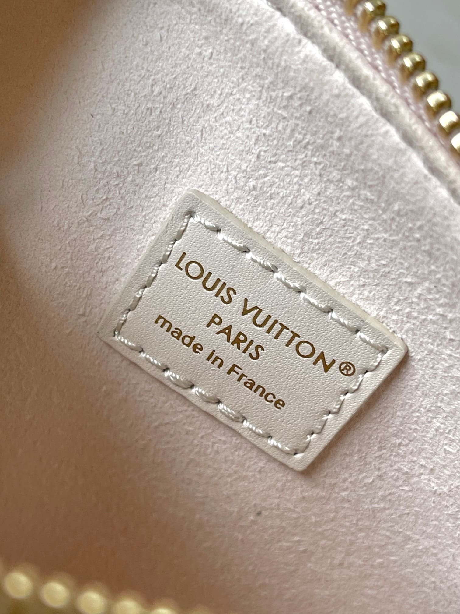 L0vis Vvtt0n M25591 Nano Speedy Bag