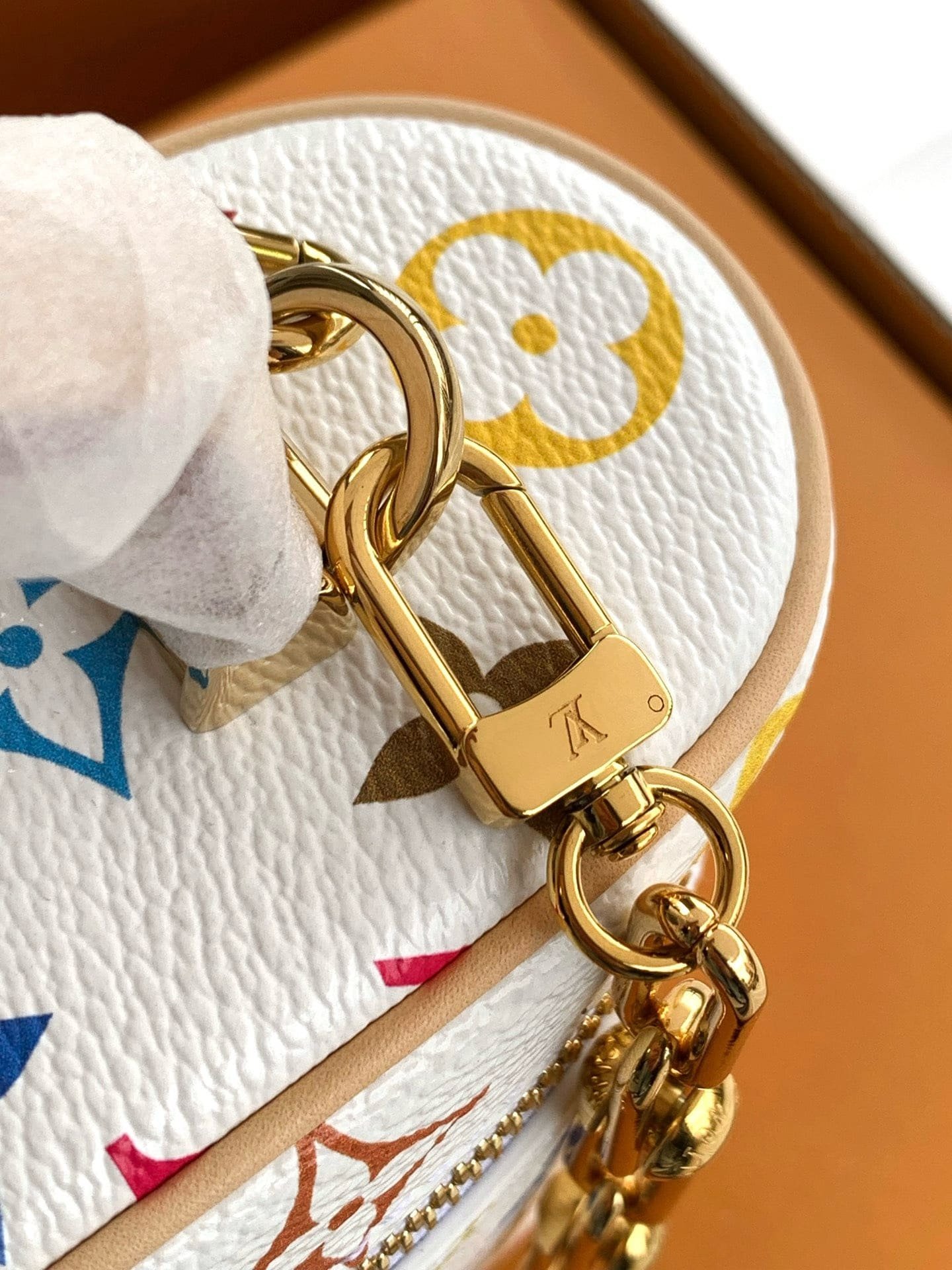 L0vis Vvtt0n M13662 LV x TM VANITY CHAIN ​​POUCH