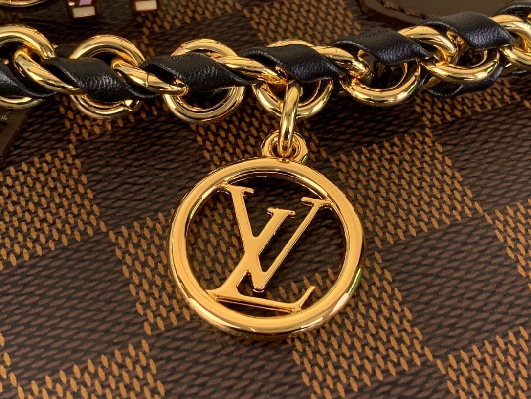 L0vis Vvtt0n K00015 Customizable Alma Mini LV&I
