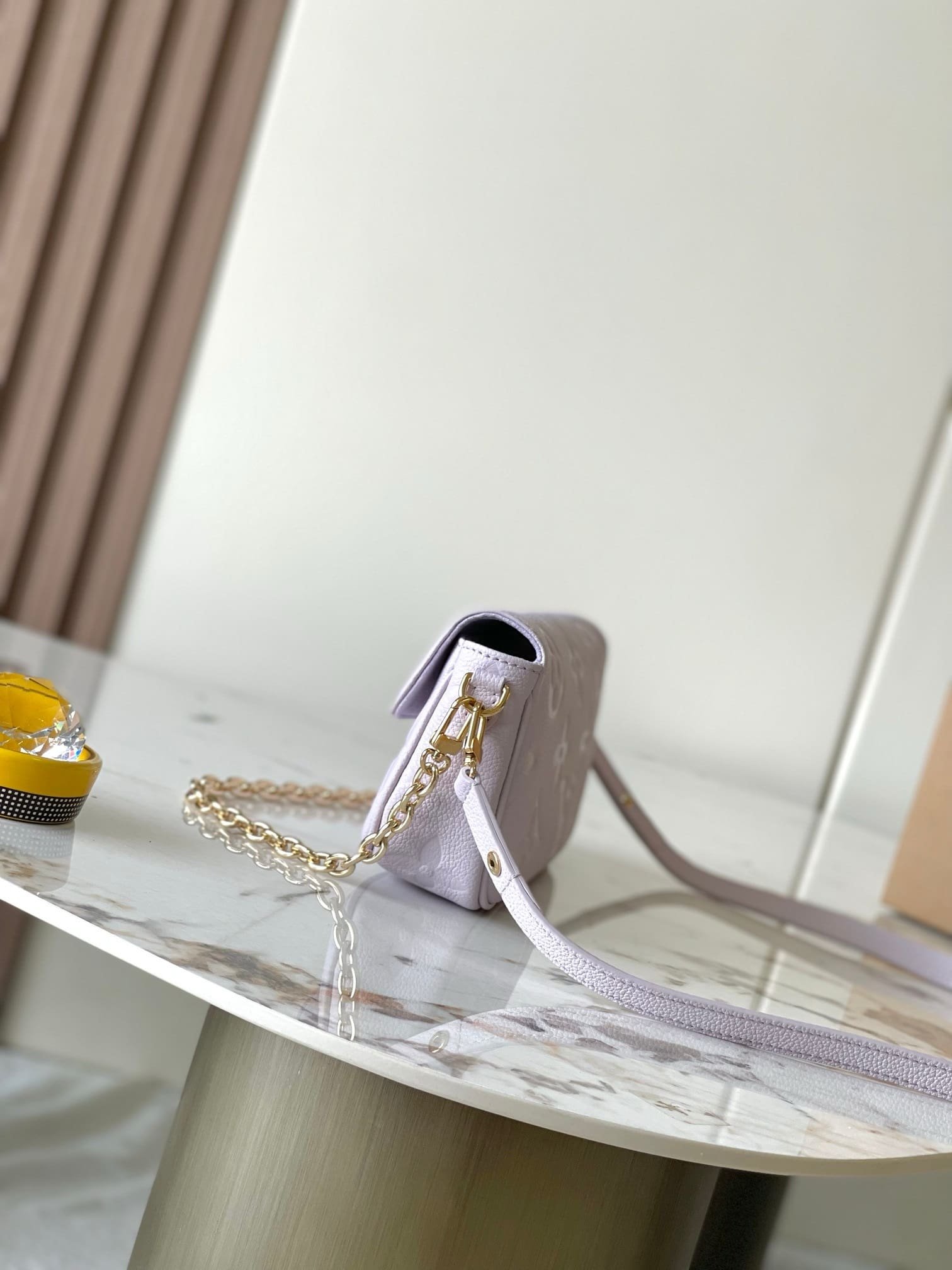 L0vis Vvtt0n M25714 Wallet On Chain Ivy