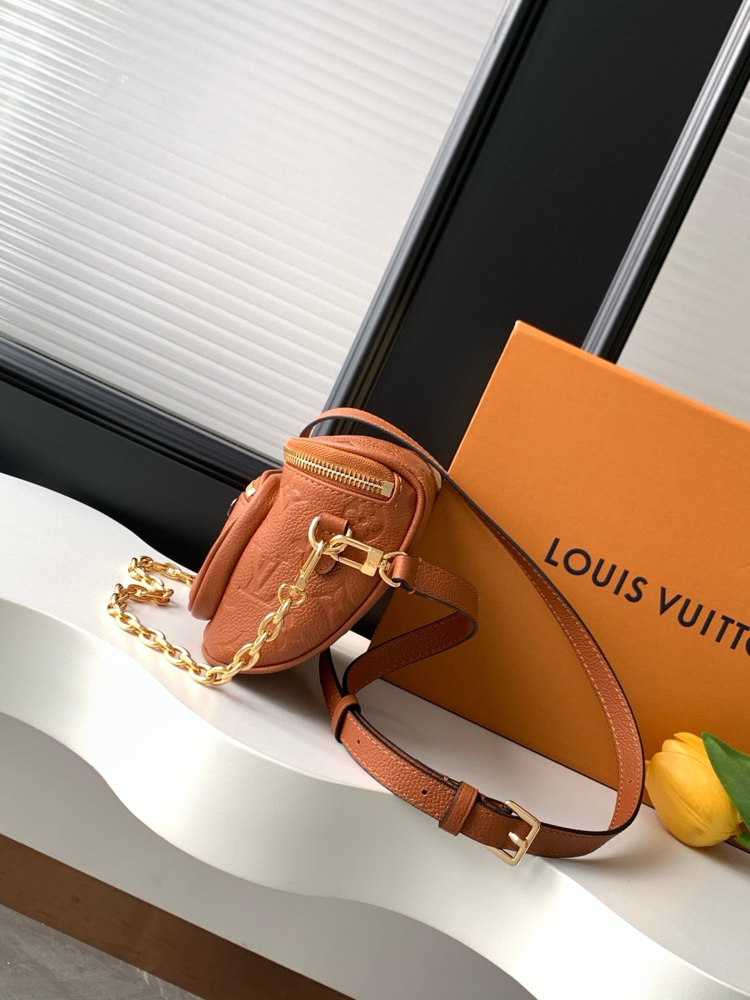 L0vis Vvtt0n M12753 Mini Bumbag