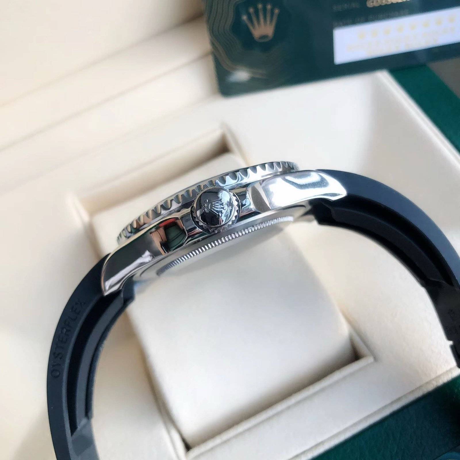 R01ex Yacht-Master 42 226659 ‘Falcon’s Eye’ Black Dial