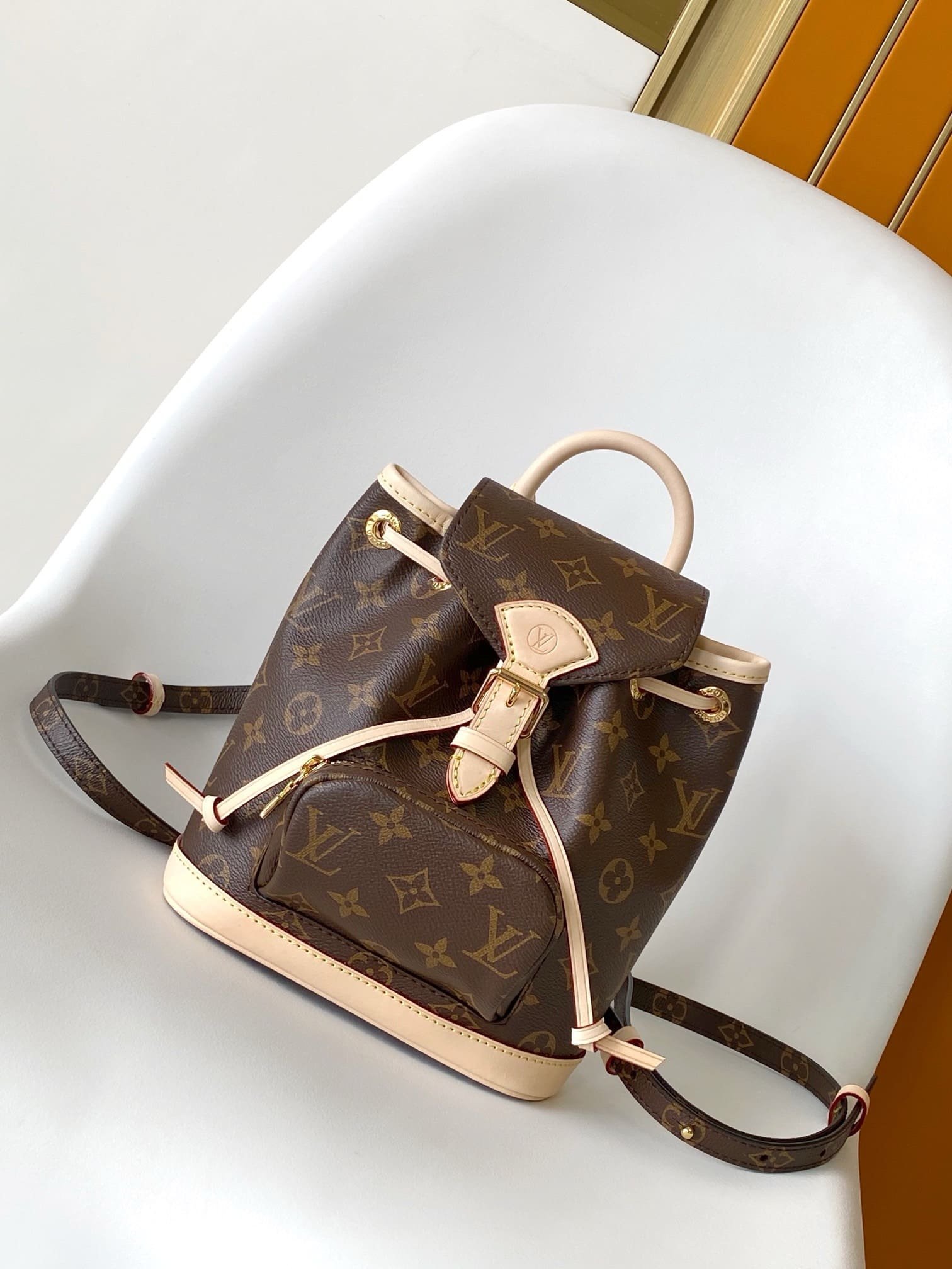 L0vis Vvtt0n M11199 MONTSOURIS Mini Backpack