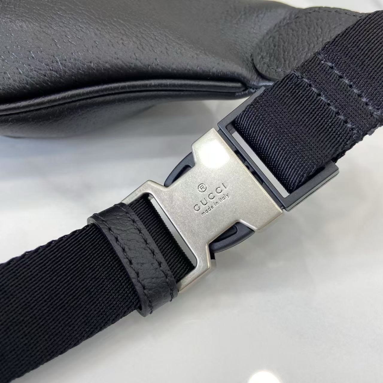 Gvc*1 Ophidia small belt bag