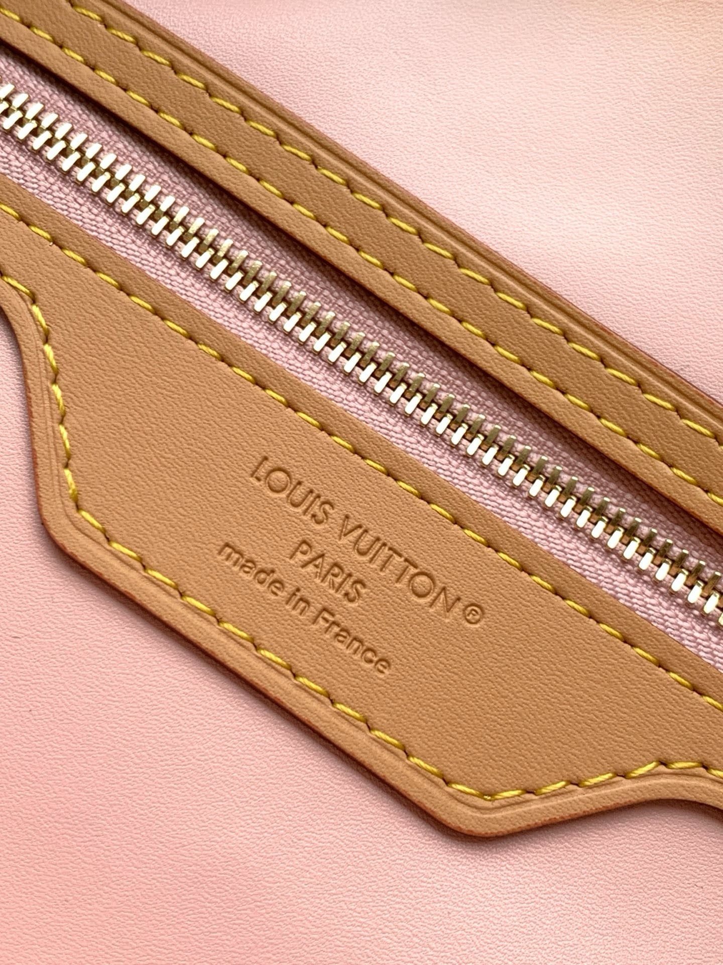 L0vis Vvtt0n M15108 Speedy Soft 30 Lucky