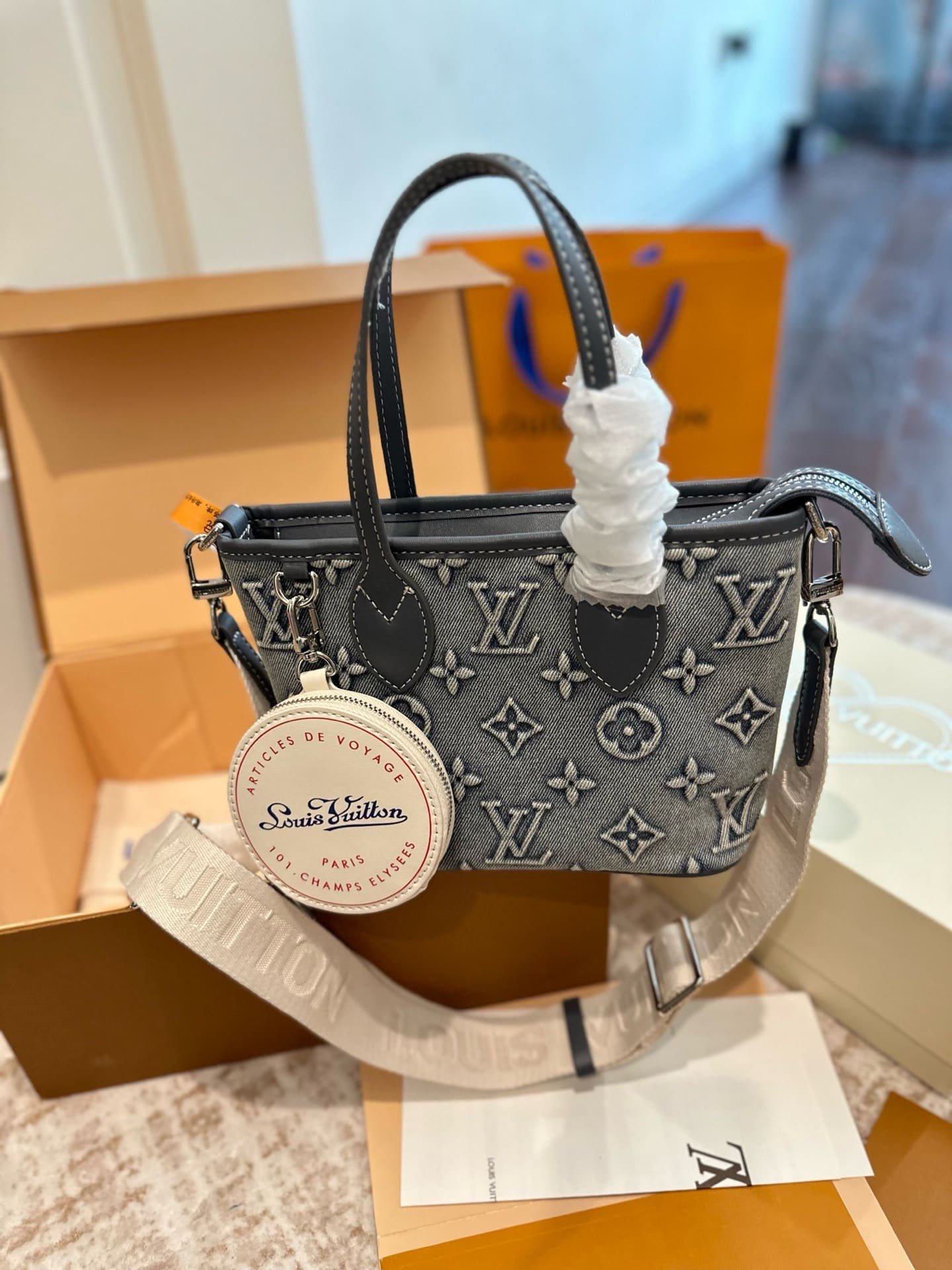 L0vis Vvtt0n mini tote bag