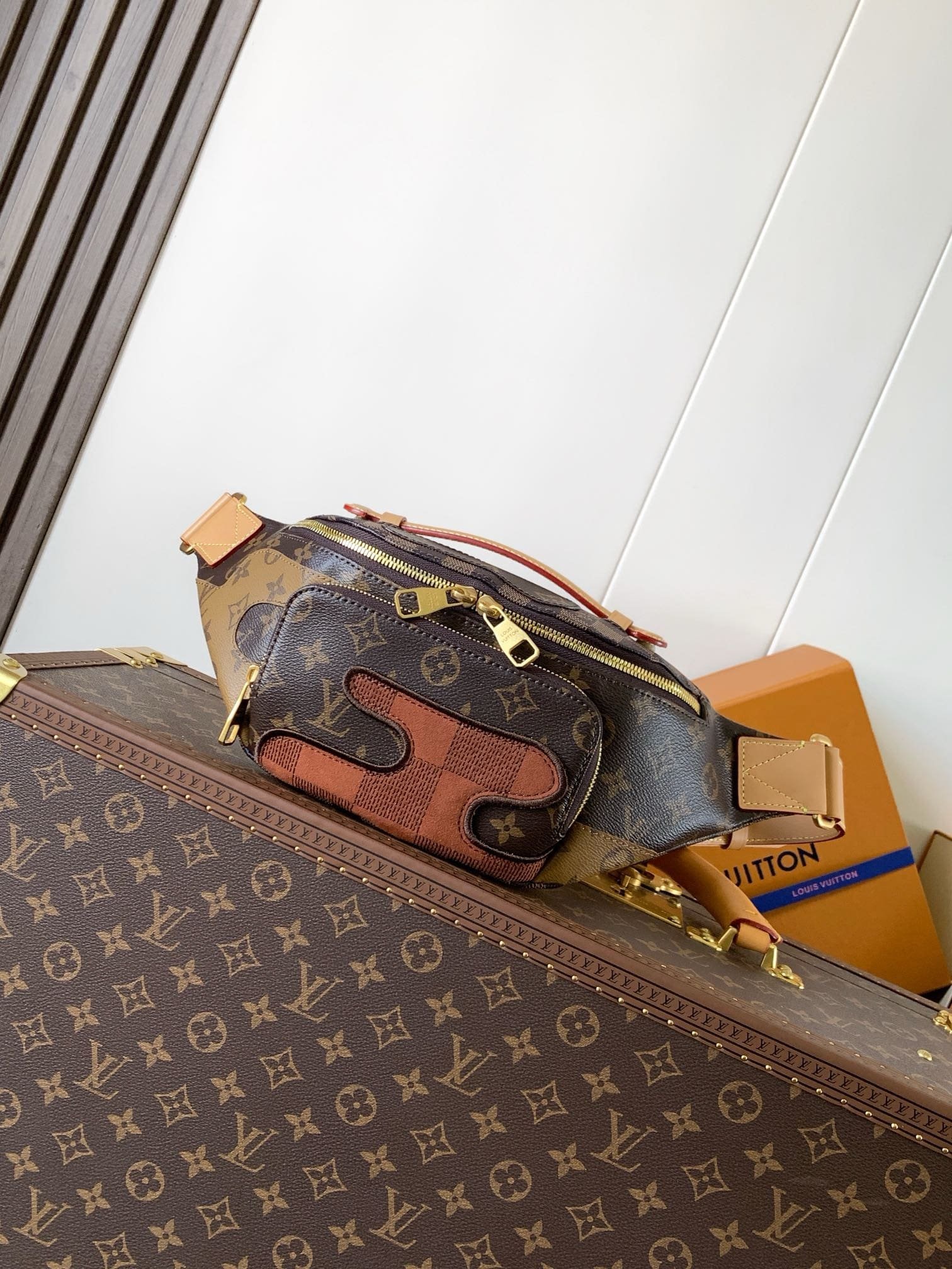 L0vis Vvtt0n M15271 Rush Bumbag