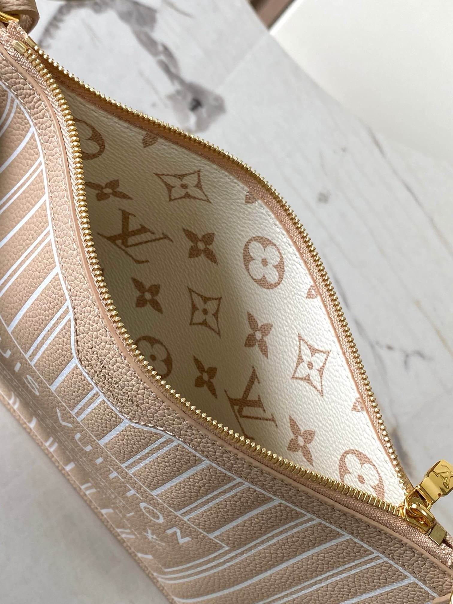 L0vis Vvtt0n M25665 Neverfull Inside Out MM