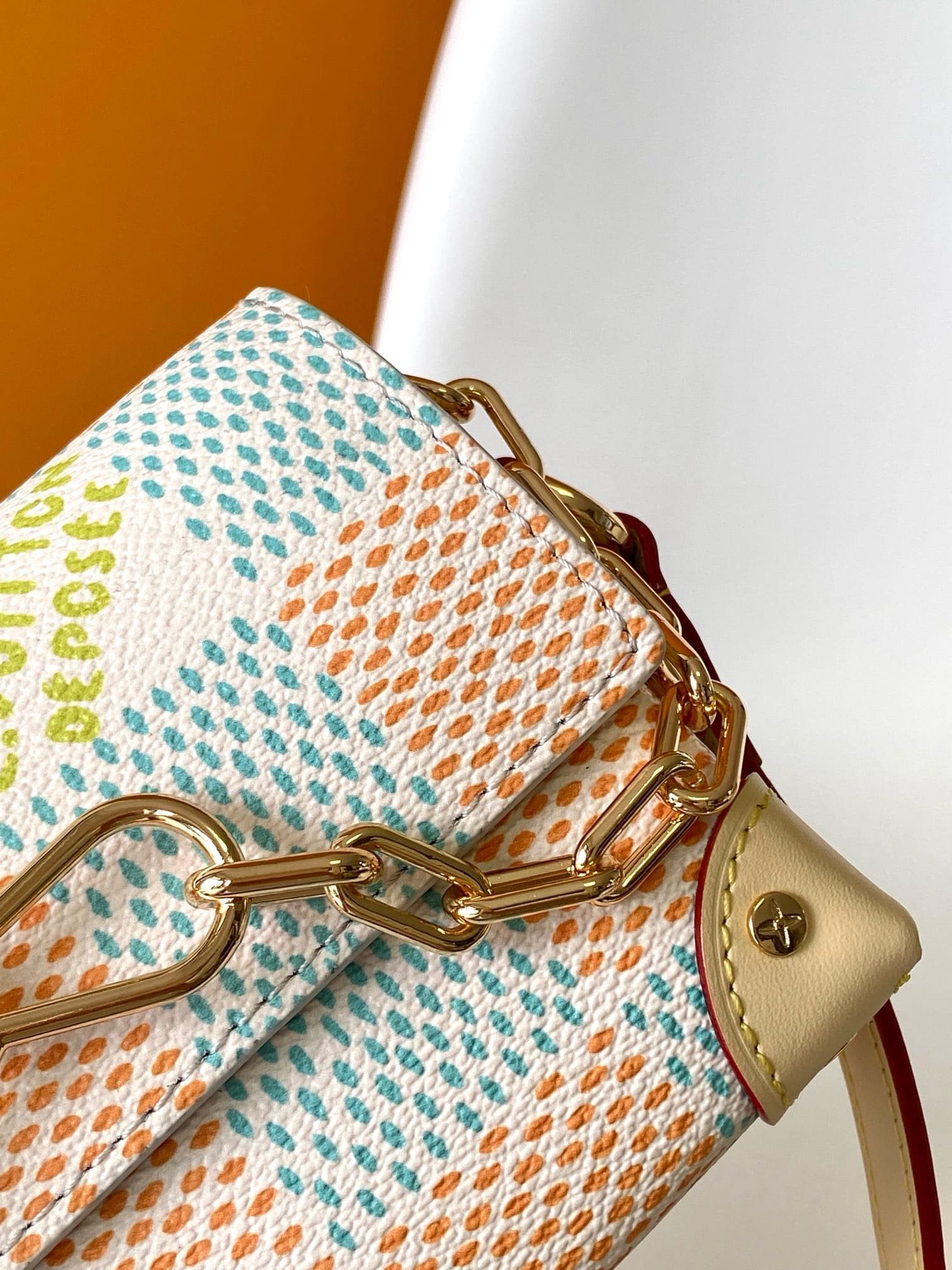 L0vis Vvtt0n N40674 Steamer Wearable Wallet
