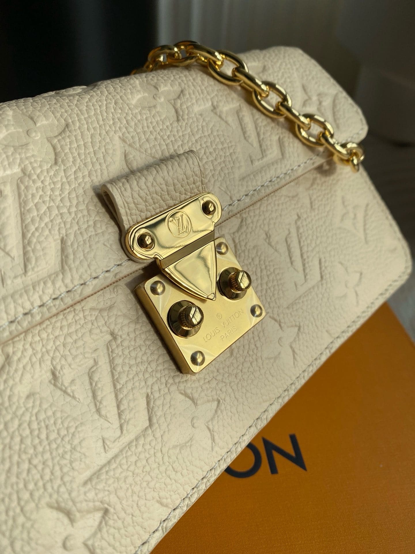 L0vis Vvtt0n M82836 WALLET ON CHAIN ​​METIS handbags